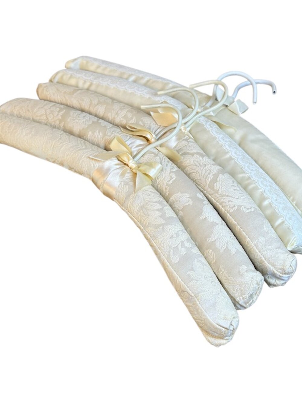 Vintage Padded Satin & Lace Covered Hangers Set of 5 Grandma Cottagecore Cream